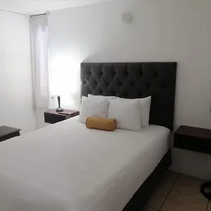 Hostel Global Airport Free Shuttle